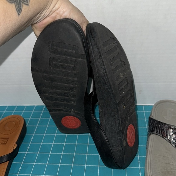 FitFlop Set of 3 Stylish Sandals 2  Black & 1 Grey Sparkle 2 Thong 1Slide Size 8 - Picture 6 of 12